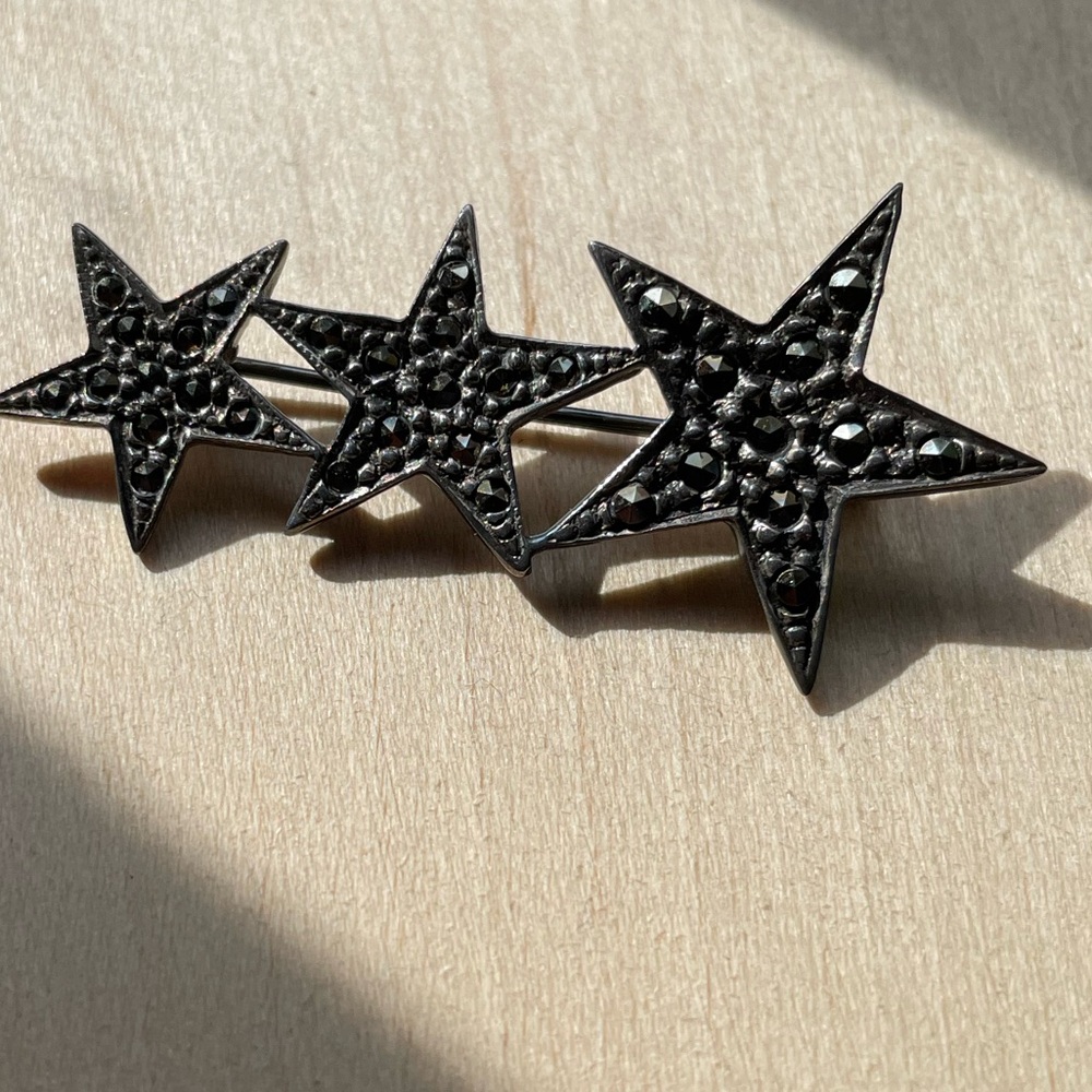 Sterling marcasite star bar pin - Picture 3 of 8